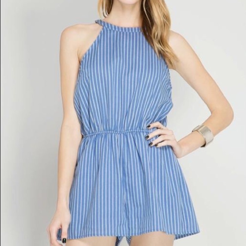 HALTER NECK STRIPED ROMPER